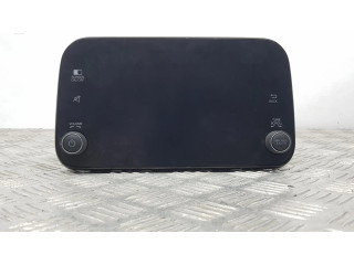 Радио/ проигрыватель CD/DVD / навигация