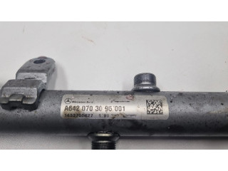 Vstřikovací lišta A6420703095, 6420703095 Mercedes-Benz S W222 pro naftový motor 3.5 om642.861
