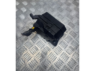 Блок предохранителей Mitsubishi Outlander