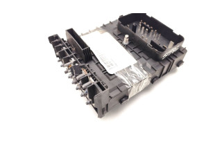   Pojistková skříňka 1K0937125A, 1K0937808E   Volkswagen Tiguan 2008