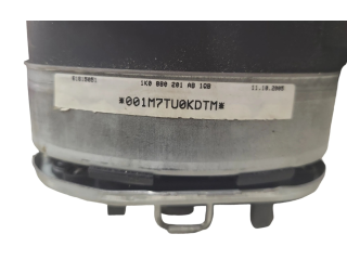 Подушка безопасности водителя 1K0880201AB, 001M7TU0KDTM Volkswagen Jetta V