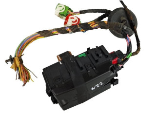 Блок предохранителей 9643461980 Peugeot 2008 II