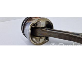 Píst Audi A4 S4 B9 pro naftový motor 3.0 CRTC