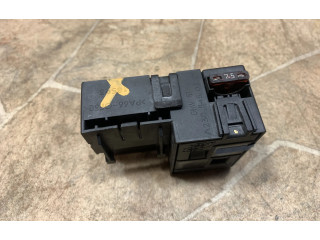 Блок предохранителей A2305450101 Mercedes-Benz SL R230