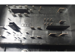 Блок предохранителей 1K0937125A   Audi A3 S3 8P    