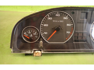 Спидометр (приборный щиток)    Audi A6 S6 C4 4A      