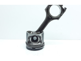 Поршень с шатуном 81L123 Volvo V70