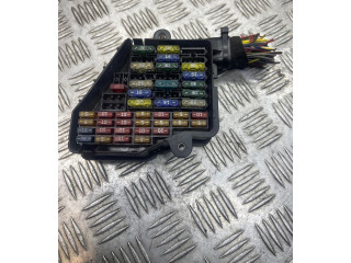 Блок предохранителей  8D1941824   Audi A8 S8 D3 4E    