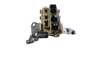 Блок предохранителей 243504CL0B, 252307990A Nissan Rogue