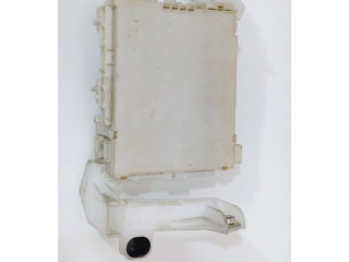 Блок предохранителей 827300H030 Peugeot 108