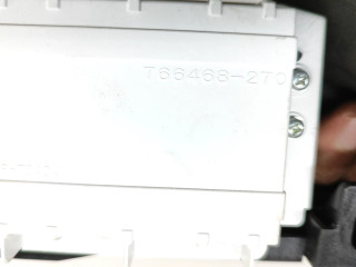 Дисплей    8310847040, 766468270   Toyota Prius+ (ZVW40)