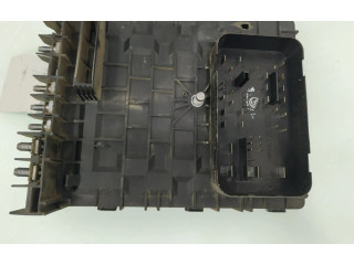 Блок предохранителей 1K0937125A   Volkswagen Jetta V    