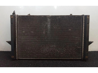 Радиатор охлаждающей жидкости    Volvo V70 