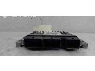 Блок управления двигателя 237102280R Dacia Duster