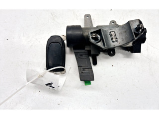 Блок предохранителей  30657507D, 436515590500   Volvo V70    