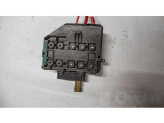 Блок предохранителей a1645400050 Mercedes-Benz R W251