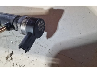 Топливная рампа 0281002712   Volvo V70  