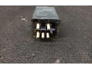 Pojistková skříňka 0025456505 Mercedes-Benz C W202 1993