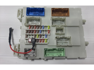 Pojistková skříňka 31394963 Volvo V40 2016