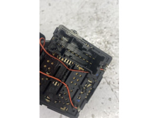 Ручка стеклоочистителей 8201168003 Dacia Logan II