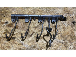 Vstřikovací lišta 7547599, 7537319 BMW 5 F10 F11 pro benzínový motor 4.4 N63