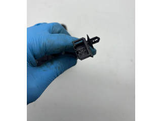 Zámek zadních dveří 2K0827426C Volkswagen Caddy 2008