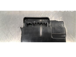 Блок комфорта DN4J67560 Mazda 3