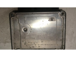Блок управления двигателя 03G906013R, 03G906013Q Skoda Fabia Mk2 (5J)