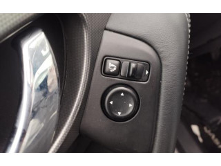 Zpětné zrcátko Nissan Qashqai 2017 REBATIVEL