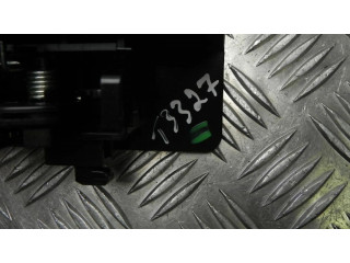 Включатель открытия топливного бака