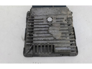 Блок управления двигателем ECU Skoda Fabia Mk2 (5J)