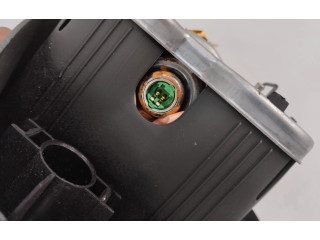 Подушка безопасности водителя 8200677496 Renault Clio III