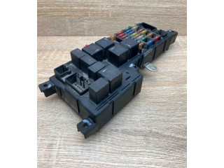 Блок предохранителей 8637841 Volvo S80