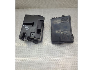 Блок предохранителей 243127363R, 243805284R Dacia Spring