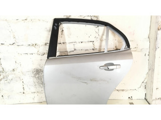 Задняя дверь