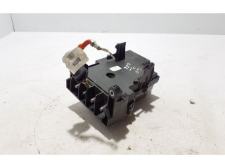 Блок предохранителей 31652295   Volvo S60    