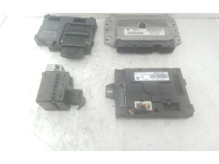 Řídící jednotka 237102071r, 237102071R Renault Clio IV 2014