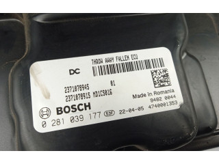 Блок управления двигателя 0281039177   Renault Express