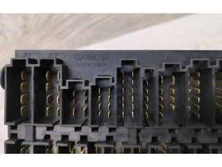 Блок предохранителей  357937039, 1h0953227   Volkswagen Transporter - Caravelle T4    