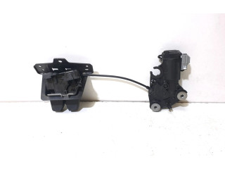 Замок багажника 31349975 Volvo XC60 2017 - года