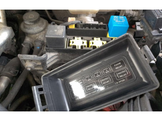 Блок предохранителей 911613E019   KIA Sorento    