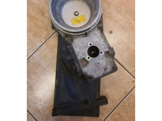 Vstřikovací lišta 034133353C, 0438121049 Audi 80 90 S2 B4