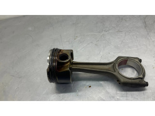 Píst 9468869, 8623418 BMW 5 G30 G31 pro benzínový motor 2.0