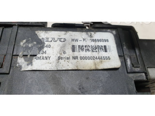 Блок предохранителей 08696098, 000002444555   Volvo XC90    