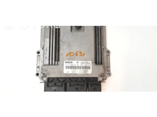 Блок управления двигателя 237102213R, 0281030439 Dacia Dokker