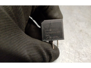 Блок предохранителей 4H0951253A Skoda Octavia Mk3 (5E)