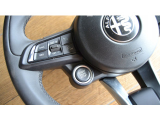 Volant Alfa Romeo Giulia 2019 II00000000935