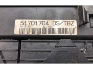 Блок предохранителей  51701704   Fiat Grande Punto    