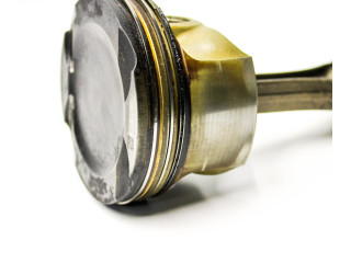  Поршень N63 B44 A 78432370  BMW 5 GT F07  