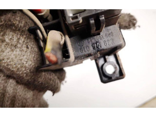 Блок предохранителей 8l0941822, 896081000 Audi A3 S3 8L